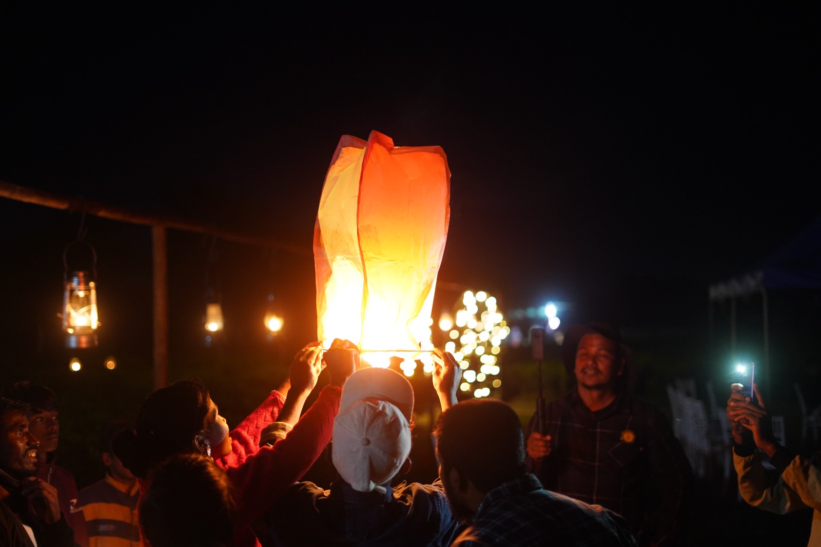 Sky lanterns & the Gala Evening